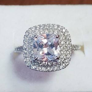 White sapphire